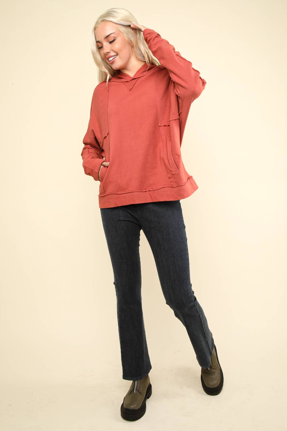 Raw Edge Cute Detail Hoodie Knit Top: RUST