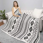 Comfy Luxe Cozy Throw Blanket - Gals and Dogs Boutique Limited
