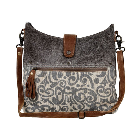 FLOURISH SHOULDER BAG

Canvas, Rug, Leather & Hairon - Gals and Dogs Boutique Limited